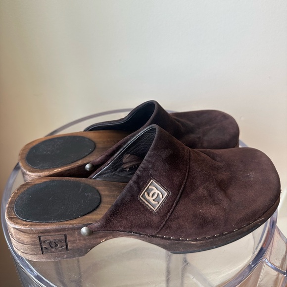 VINTAGE CHANEL CLOGS - Picture 1 of 4